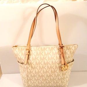 Michael Kors Jet Set tote